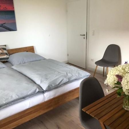 Die Graefin Auf Ruegen - Ferienappartements Parchtitz Kültér fotó
